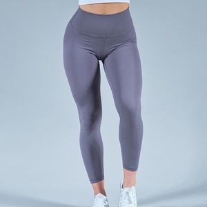 Paragon Fitwear Essential legging in grey